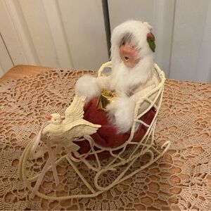 Byers Choice Victorian Kindle - Sleigh w/Dove